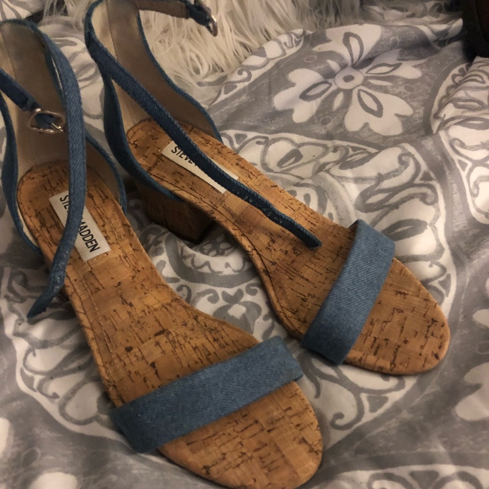 Steve Madden denim small chunky heel size 6